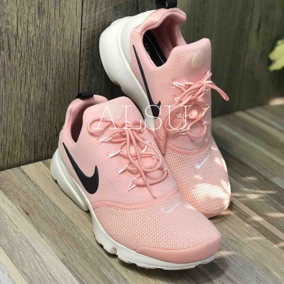NWT  Nike Presto Fly Storm Pink W AUTHENTIC - Picture 2 of 8